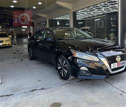 نيسان ألتيما